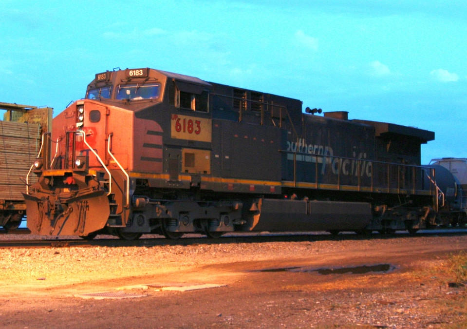 UP 6183: the better half of K475 ethanol train